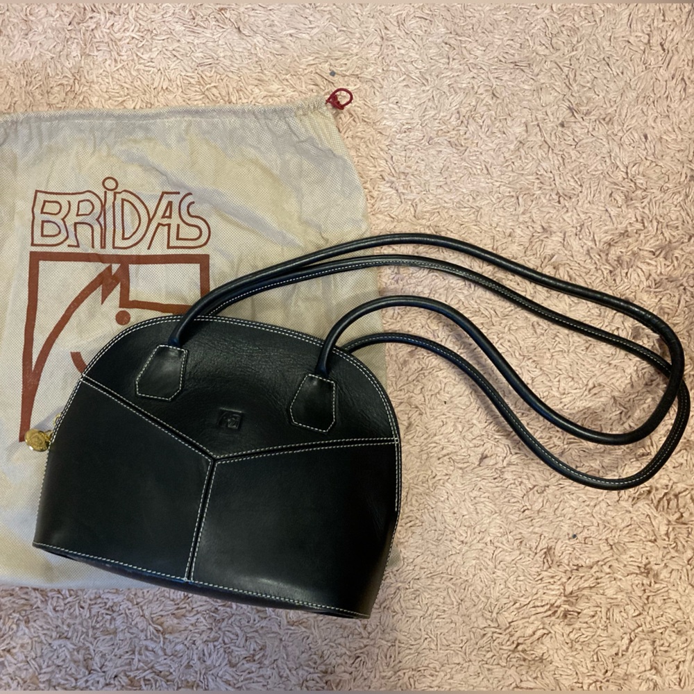 Bridas Black Leather Shoulder Bag